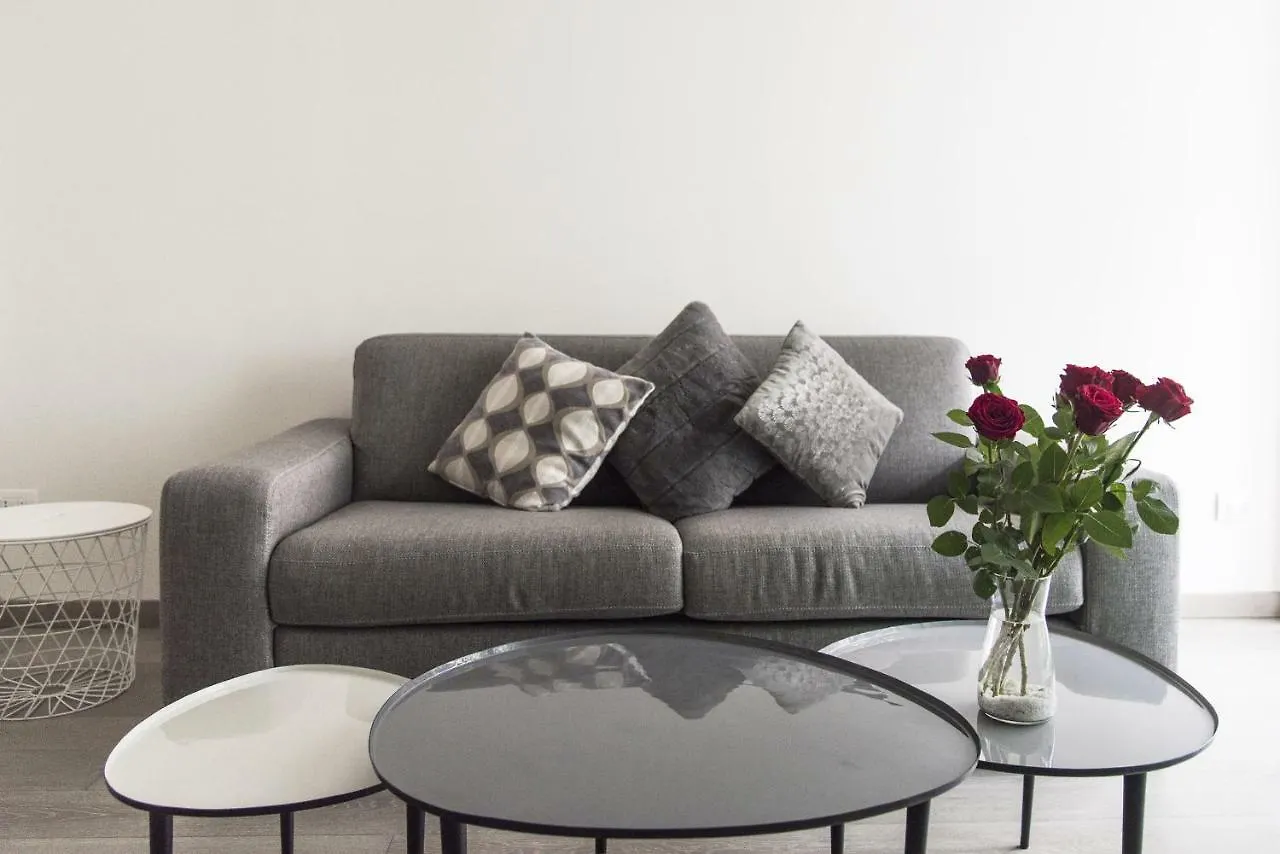 Design & New Center Apartments Milano 0*,