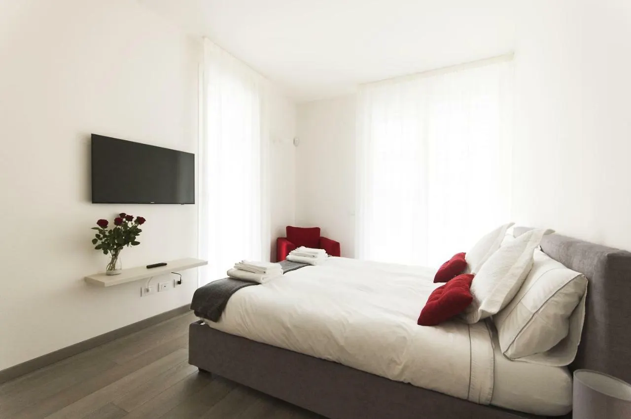 Design & New Center Apartments Milano